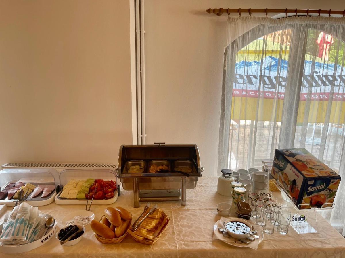 Casa Cartianu Hotel Targu Jiu Bagian luar foto