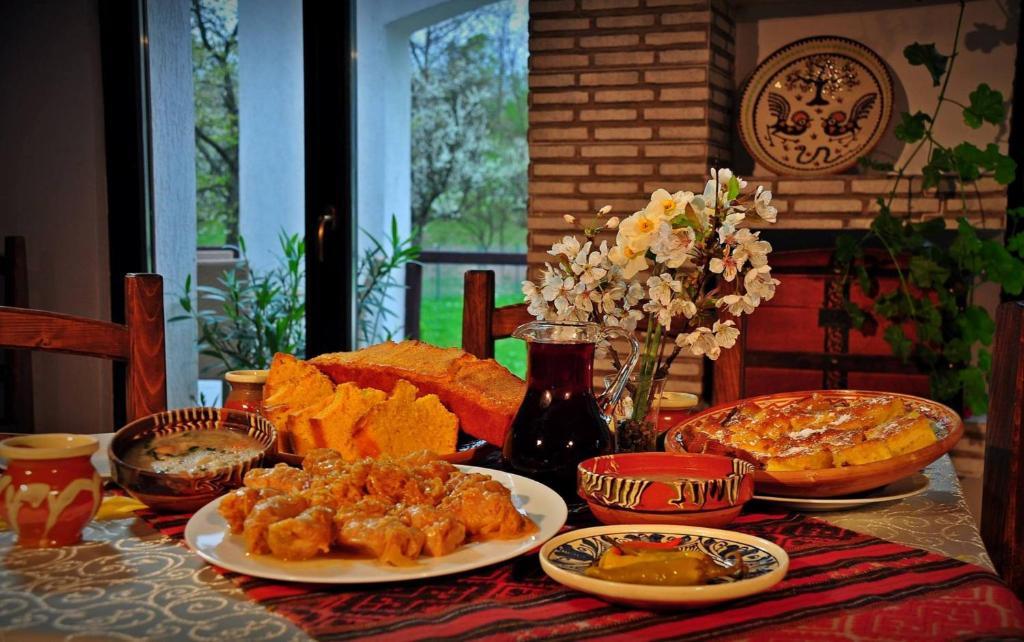 Casa Cartianu Hotel Targu Jiu Bagian luar foto