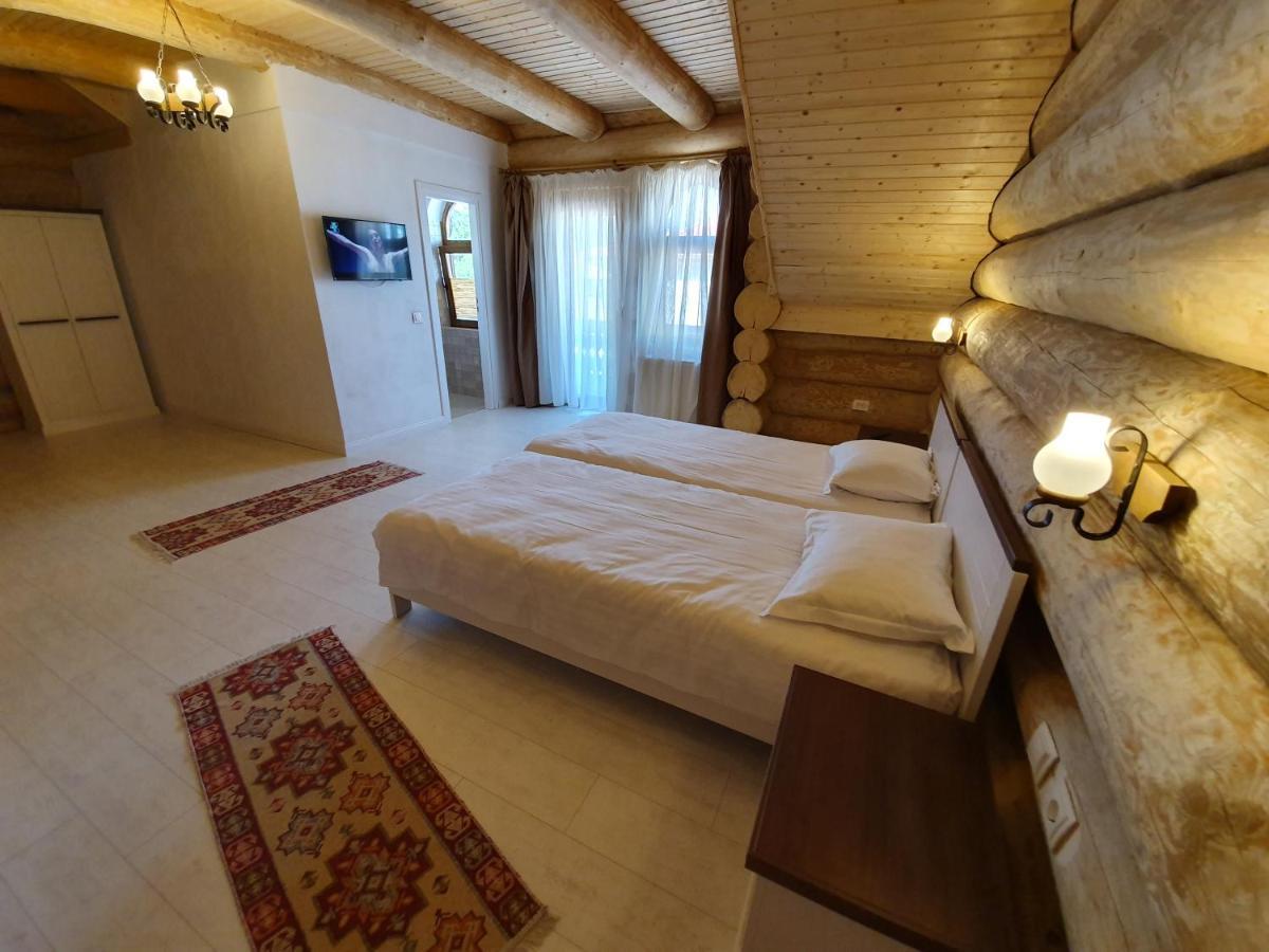 Casa Cartianu Hotel Targu Jiu Bagian luar foto