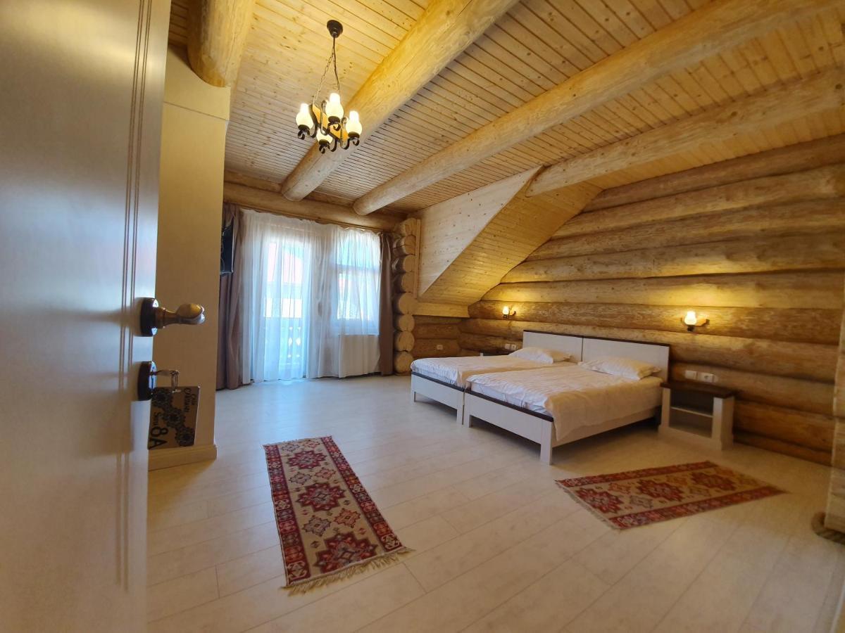Casa Cartianu Hotel Targu Jiu Bagian luar foto